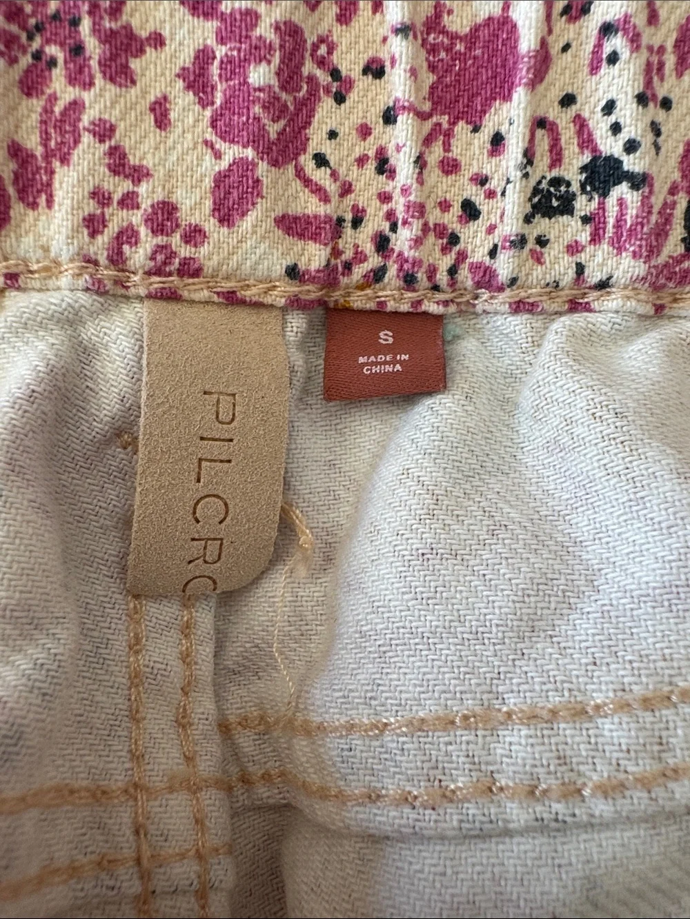 Pilcro Anthropologie Scrunchie Shorts - High-Waist 100% Cotton Floral Jean Short - Picture 2 of 12